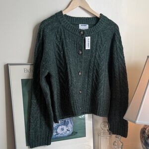 Old Navy Women's Forest Green Cable Knit Sweater